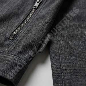 แจ็คเก็ตยีนส์พรีเมียมแบบยูนิเซ็กส์ สไตล์คลาสสิค ทรัคเกอร์ 100% ผ้าฝ้าย ล้างแบบวินเทจ สตรีทแวร์ เสื้อคลุมด้านนอก รับทำโลโก้ตามสั่ง ขายส่ง OEM - Product Image 4