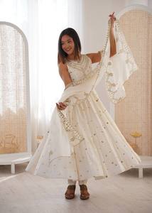 Spécial Aïd : Robe longue ethnique brodée pour femme, style Salwar Dupatta, idéale pour les fêtes du Ramadan, tenue de soirée, design musulman, séchage rapide - Product Image 2