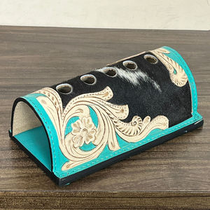 Portaplumas de Cuero Repujado a Mano de Lujo, Nuevo Organizador de Escritorio con Grabado Floral en Piel de Vacuno para Regalos Corporativos - Product Image 2
