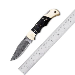 Cuchillo de acero de Damasco con mango con incrustaciones de oro, hoja recta de 0.6 mm de grosor, para caza, plegable, de bolsillo. - Product Image 2