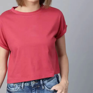 เสื้อยืดครอปแขนพับทรงทันสมัยสำหรับผู้หญิง ลดราคาสุดฮอตช่วงซัมเมอร์ OEM ผ้าฝ้ายแท้ 100% คอกลม ทรงเข้ารูปลำลอง - Product Image 1