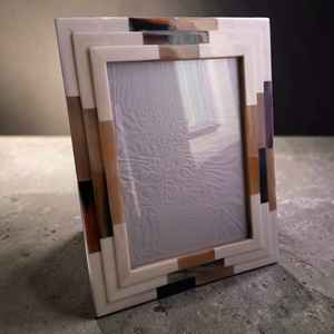 กรอบรูปทำมือจากเขาสัตว์เคลือบเงาอย่างดี ของตกแต่งบ้านสุดหรู ราคาประหยัด - Product Image 6