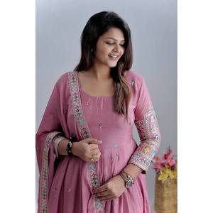 Hermoso Salwar Kameez Informal de Algodón Rosa Talla XL con Bordado y Trabajo Dori, Pantalón y Dupatta Incluidos - Product Image 1