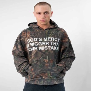 Sudadera Cristiana con Capucha Inspirada en la Fe: La Misericordia de Dios es Mayor, Bordado 'God Blessed', Algodón French Terry, Venta al por Mayor, Ropa Personalizada - Product Image 2