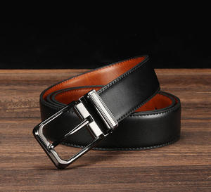 Ceinture en cuir de vachette réversible avec boucle à ardillon argentée, ceinture formelle pour homme, design bicolore marron et noir - Product Image 5