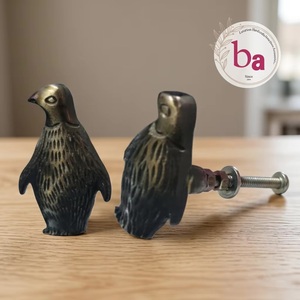 Beads Art ABK 15 Poignée de meuble en fonte en forme de pingouin, design moderne, durable, écologique, multifonctionnelle - Product Image 1