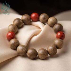 Bracelet durable en bois d'agar vietnamien unisexe AL-SD-0044-12 avec 14 perles de bois d'agar naturel de 12 mm et 3 perles de corail fossile rouge de 10 mm - Product Image 1