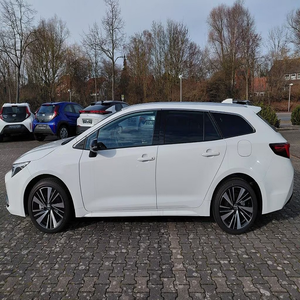 Toyota Corolla 20 Hybride Touring Sports Teamplayer Estate Wagon Automatique Économe en Carburant Voiture Familiale - Product Image 6