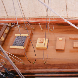 Maqueta del Barco Lady Washington, Barco de Madera de la Línea Captain Line, Duradero, Grabado, Completamente Ensamblado, Decoración Náutica para Sala de Estar u Oficina - Product Image 5