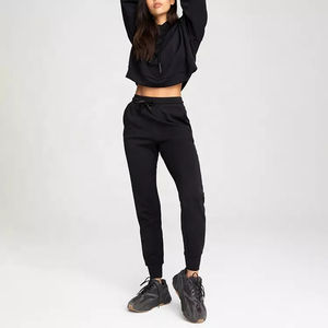 Nouveau style streetwear décontracté, impression de logo personnalisé, sweat à capuche court, design streetwear hip hop, sweat à capuche court pour femmes - Product Image 6