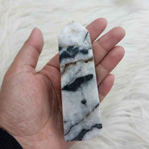 Vente en gros de pierres précieuses en forme d'obélisque de zèbre naturel d'Indonésie de haute qualité artisanat cristal de guérison 2,5x2,5x9cm - Product Image 4