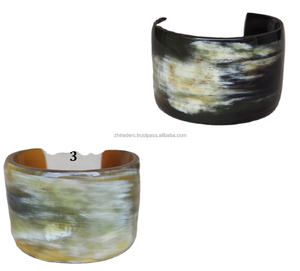 Bracelets en corne de buffle de luxe faits à la main pour femmes avec personnalisation - Bijoux uniques pour un usage quotidien et pour les occasions spéciales - Product Image 5