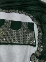 Sari de soirée ajusté en faux georgette, idéal pour l'hiver et l'été, orné de sequins, de broderies en relief et de miroirs véritables, parfait pour les mariages traditionnels.