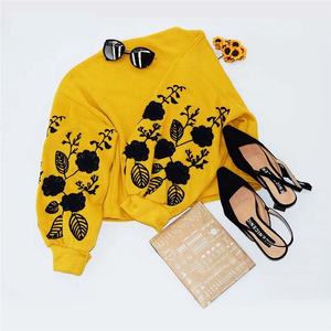 Sudadera con Capucha para Mujer, Personalizada con Logotipo Bordado, Resistente al Viento, Ecológica, Antipilling, 300g, Poliéster/Algodón - Product Image 2