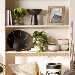 Moderno tazón de mimbre y ratán minimalista para servir, almacenar frutas, decorar la mesa y el hogar. - Product Image 2