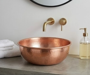Évier de cuisine élégant en cuivre poli fait main, à cuve unique, design rustique rond, installation sur plan, pour usage domestique - Product Image 4