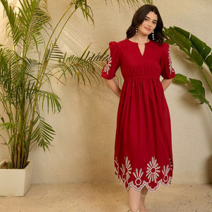 Robe midi évasée en rayonne viscose à manches bouffantes brodées de rouge avec taille élastique pour un usage quotidien - Product Image 1