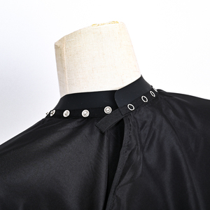 Capes de coiffure professionnelles imprimées en polyester avec col en silicone - Product Image 5