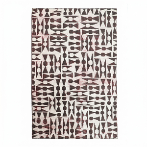 Alfombra DECORDEC Personalizada de Lana Marrón Oxblood, Antideslizante, Ecológica, con Diseño Geométrico Abstracto y Patrón de Mosaico para Hotel, Villa o Sala de Estar - Product Image 1
