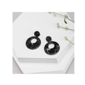 Pendientes de Resina Hechos a Mano con Diseño Único, Tipo Stud y Colgantes, para Uso Diario y Ocasiones Especiales, Disponibles a Buen Precio - Product Image 2