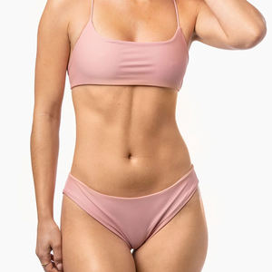 Ensemble bikini rose croisé pour femmes, avec dos lacé et bas de bikini hipster, maillot de bain extensible de couleur unie - Product Image 4