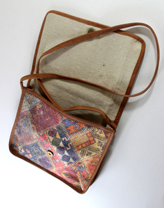 Bolso de Hombro Bohemio Vintage para Mujer, Cubierta de Lona y Cuero Genuino, Correa Única, para Uso Diario en Todas las Estaciones, de Rajasthan - Product Image 5
