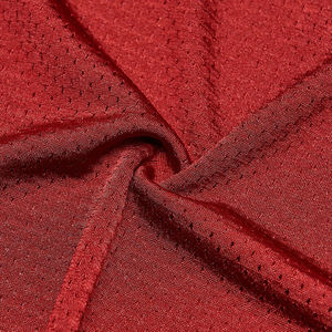 Camiseta Deportiva de Poliéster Transpirable para Hombre, Cuello en V, Manga Corta, Color Rojo, Corte Regular, Tejido de Punto Sólido - Product Image 6