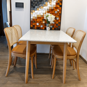Ensemble de table à manger convertible MT Furniture, style scandinave moderne minimaliste, avec 4 chaises, pieds en bois, plateau en marbre, forme rectangulaire - Product Image 2