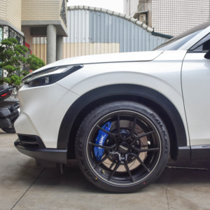 ชุดเบรกคาลิปเปอร์ 6 ลูกสูบ Taiwan D1SPEC RS B6 สำหรับ Honda HRV HR-V Vezel Toyota Corolla Cross RAV4 Nissan Kicks CX30 Tuning - Product Image 1