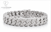 Bracelet cubain haut de gamme en or blanc 18 carats serti de diamants de laboratoire, maillons surdimensionnés, fermoir sécurisé, style audacieux.