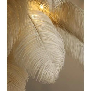 Lámpara de Pie con Plumas de Avestruz y Metal Dorado, Lámpara Decorativa Glamorosa - Product Image 5