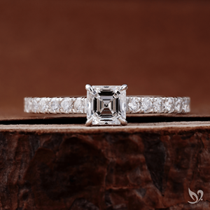 Anillo de compromiso de lujo con diamante cultivado en laboratorio de corte Asscher de 0.50 ct, banda pavé tipo catedral, oro blanco de 10K, anillo minimalista para aniversario o boda - Product Image 1