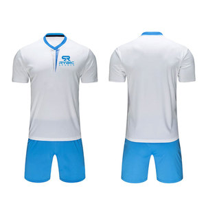 Uniformes de Fútbol Personalizables al por Mayor con Logotipo, Nombre y Número Personalizados, Ideales para Equipos y Escuelas - Product Image 1