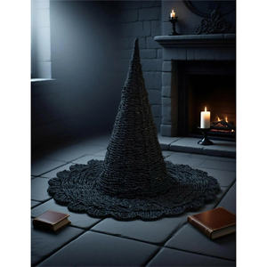 Centre de table sculptural en rotin tressé en forme de chapeau de sorcière, cône en osier noir fait main pour décoration de table d'Halloween - Product Image 4