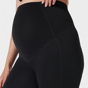Pantalones de Yoga Personalizados de Cintura Alta, Shorts Casuales Deportivos Ligeros para Mujer, Shorts de Yoga para Gimnasio de Alta Calidad Hechos en Pakistán - Product Image 5