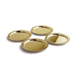 Juego de posavasos metálicos premium para mesas de comedor, protección elegante para bebidas con un diseño decorativo duradero. - Product Image 4