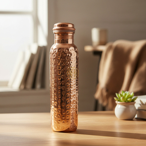 Botella de Agua de Cobre Puro Martillado de 750 ml Directo de Fábrica |   Diseño Metálico de Lujo Ecológico y Libre de BPA con Tapa e Impresión en Esmalte - Product Image 1