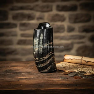 Taza Tradicional Hecha a Mano de Cuerno de Búfalo |   Copa para Beber de la Fiesta Vikinga - Product Image 4