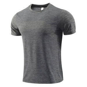 T-shirt uni pour homme OEM, t-shirt en polyester, séchage rapide, impression par sublimation personnalisée, logo, t-shirts de sport unisexes pour homme - Product Image 3