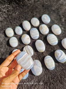 Pierre de méditation ovale en agate bleue naturelle polie, cristal de guérison, pierre de méditation, Reiki, Chakra, vente en gros d'agate - Product Image 2