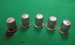 Dedal de Acero Inoxidable AA0284 con Inserto de Malla, Portátil y Ecológico, Duradero para Costura a Máquina, Herramienta de Manualidades - Product Image 2