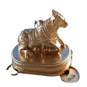 Pequeña Estatua de Nandi con Acabado Dorado para Decoración - Product Image 1