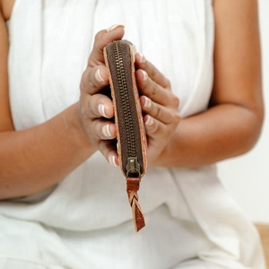 Cartera de mano de cuero tallado para mujer, Cartera de cuero tallada Floral de estilo Vintage, hecha a mano, billetera occidental - Product Image 4