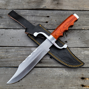 Couteau à lame fixe en acier Damas fait main avec manche en bois - Product Image 1