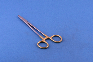 MayoMed Wholesale T/C BERRY STERNAL Needle holder with <b>tungsten</b> carbide inserts, Wire Twister Needle Holder - Product Image 3
