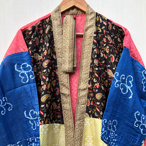 Robe Kimono Longue en Soie de Jardin, Kimono Sari en Soie Florale, Robe Sari Vintage, Robe de Plage Douce pour Fête, Kimono en Soie Indienne Fait Main - Product Image 1