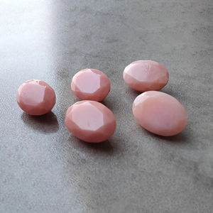 โอปอลสีชมพูธรรมชาติทรงเหลี่ยมเจียระไนแบบคาโบชอง, พลอยรูปไข่ขนาดมาตรฐานสำหรับทำเครื่องประดับ, มีทุกขนาด - Product Image 2