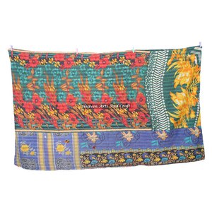 Couvre-lit Kantha indien fait main, motif floral, ethnique, décoratif, réversible, brodé à la main, épais, ancien - Product Image 6