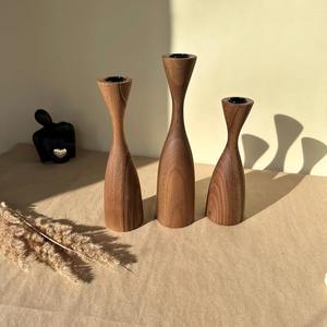 Support de bougie religieux en bois rustique fait main, style campagnard, écologique, pour les célébrations de Pâques - Product Image 2