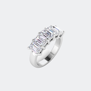 Bague en or plaqué avec cinq diamants taille émeraude cultivés en laboratoire, certifiée IGI, bijoux de luxe pour femmes, pour mariage - Product Image 3